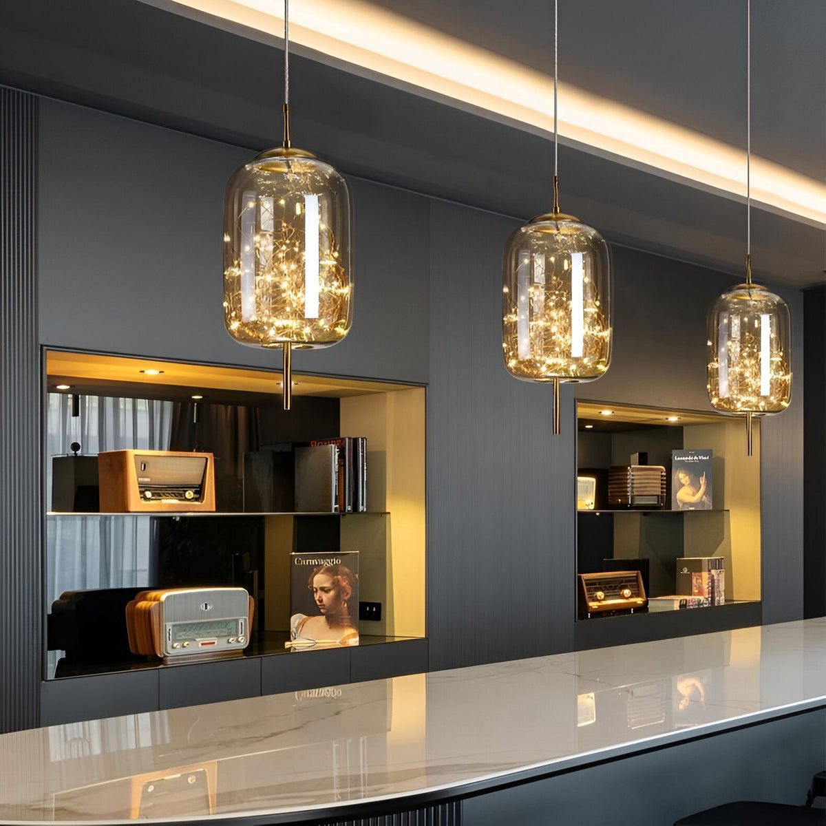 Sparkling Smoked Glass Pendant Light with Gold Details – view 5 | BROKLEN