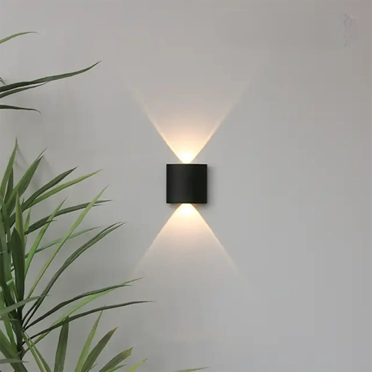 Geometric Up-Down LED Outdoor Wall Light – view 3 | BROKLEN