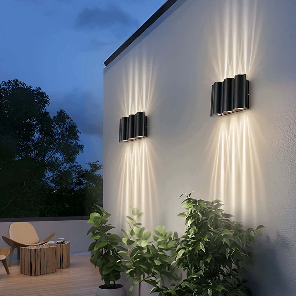 Modern Wave LED Outdoor Wall Light – view 4 | BROKLEN