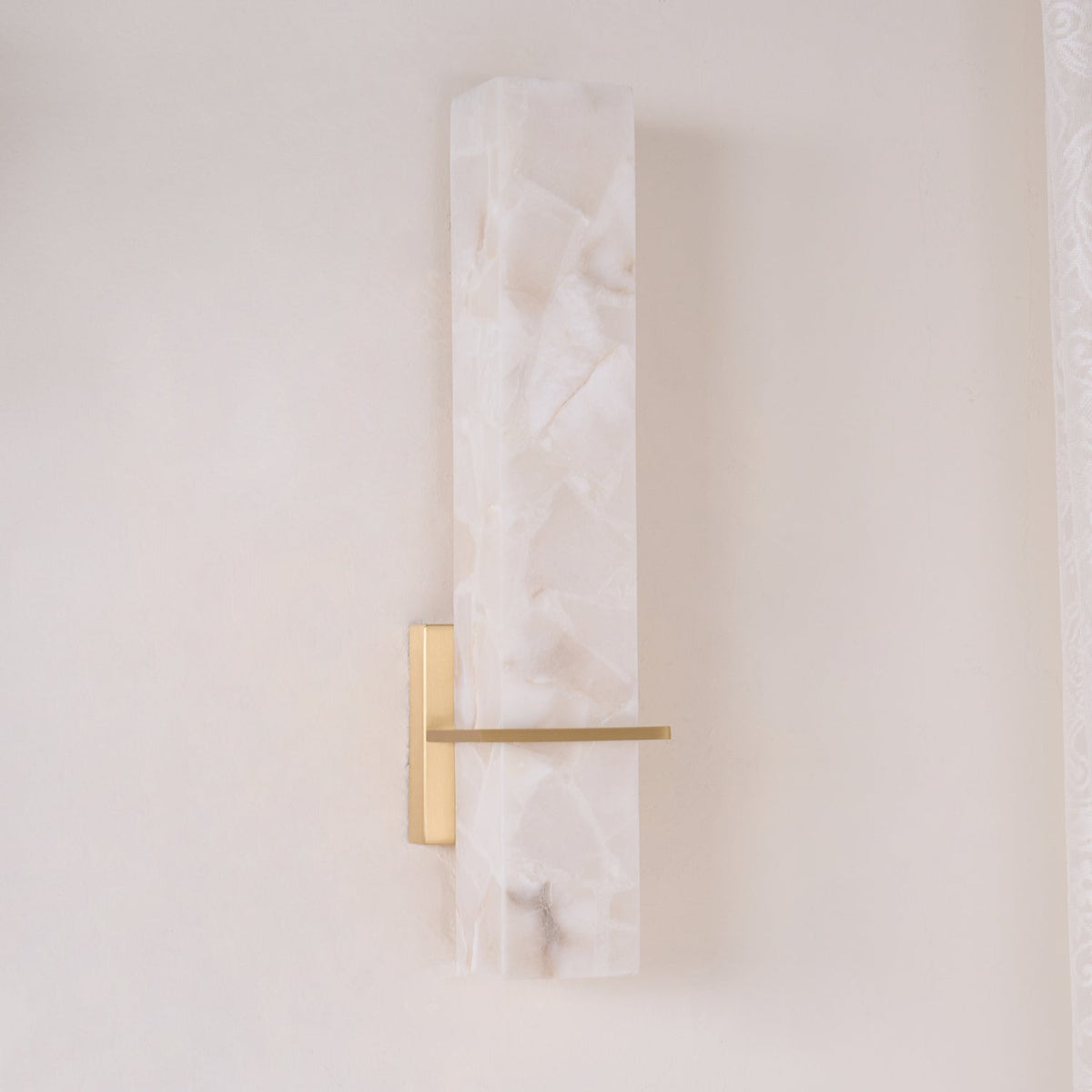Alabaster & Brass LED Wall Sconce – view 5 | BROKLEN