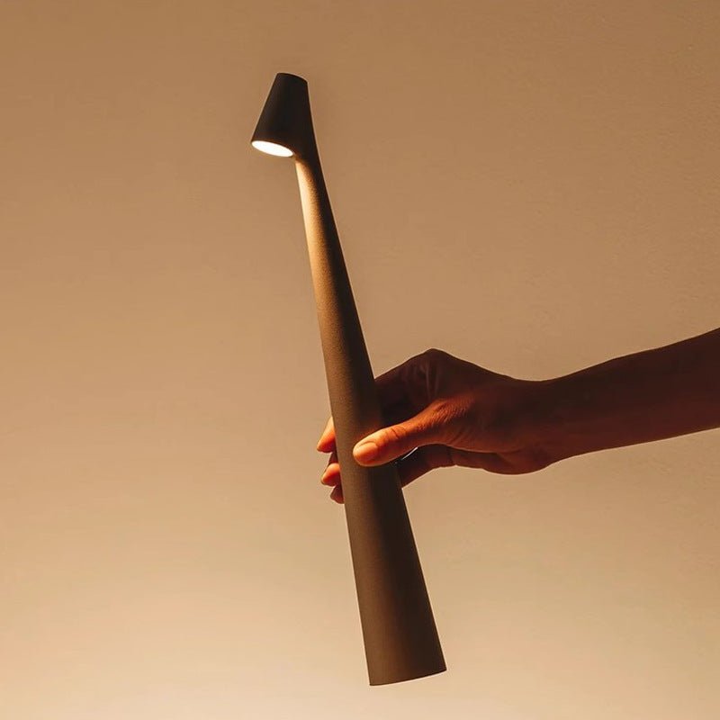 Minimalist Beam LED Table Lamp – view 14 | BROKLEN