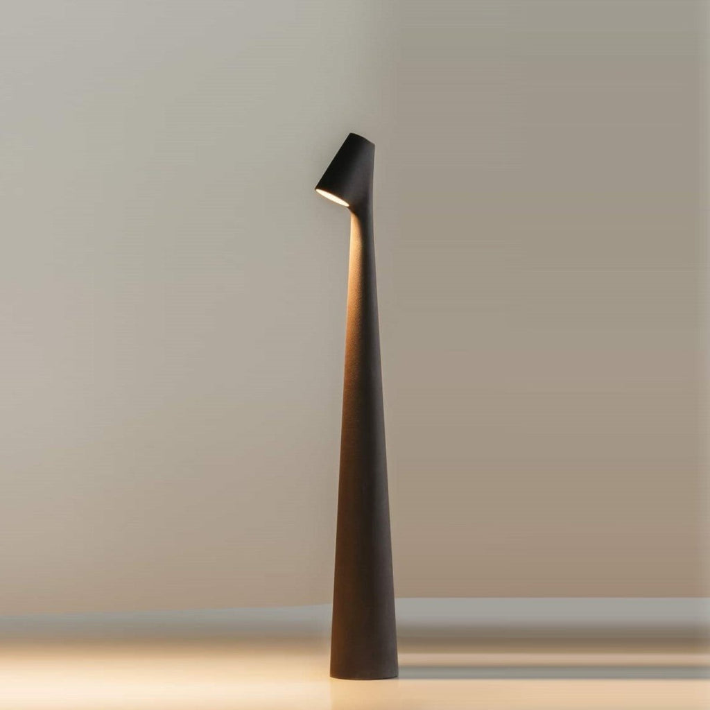 Minimalist Beam LED Table Lamp – view 17 | BROKLEN