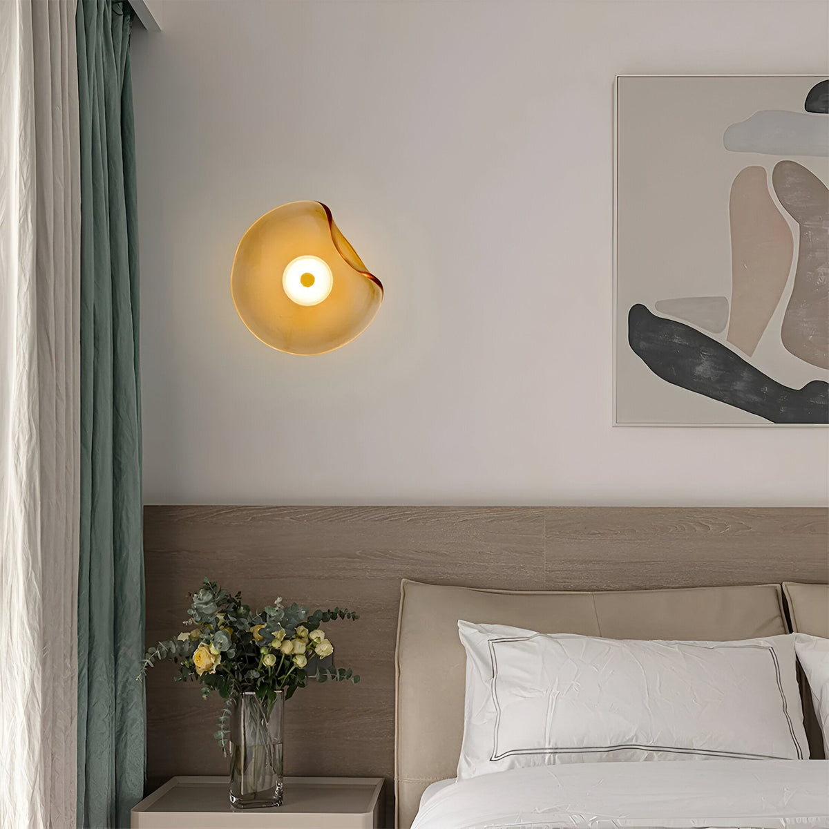 Curved Glass Sculptural Wall Light – view 5 | BROKLEN