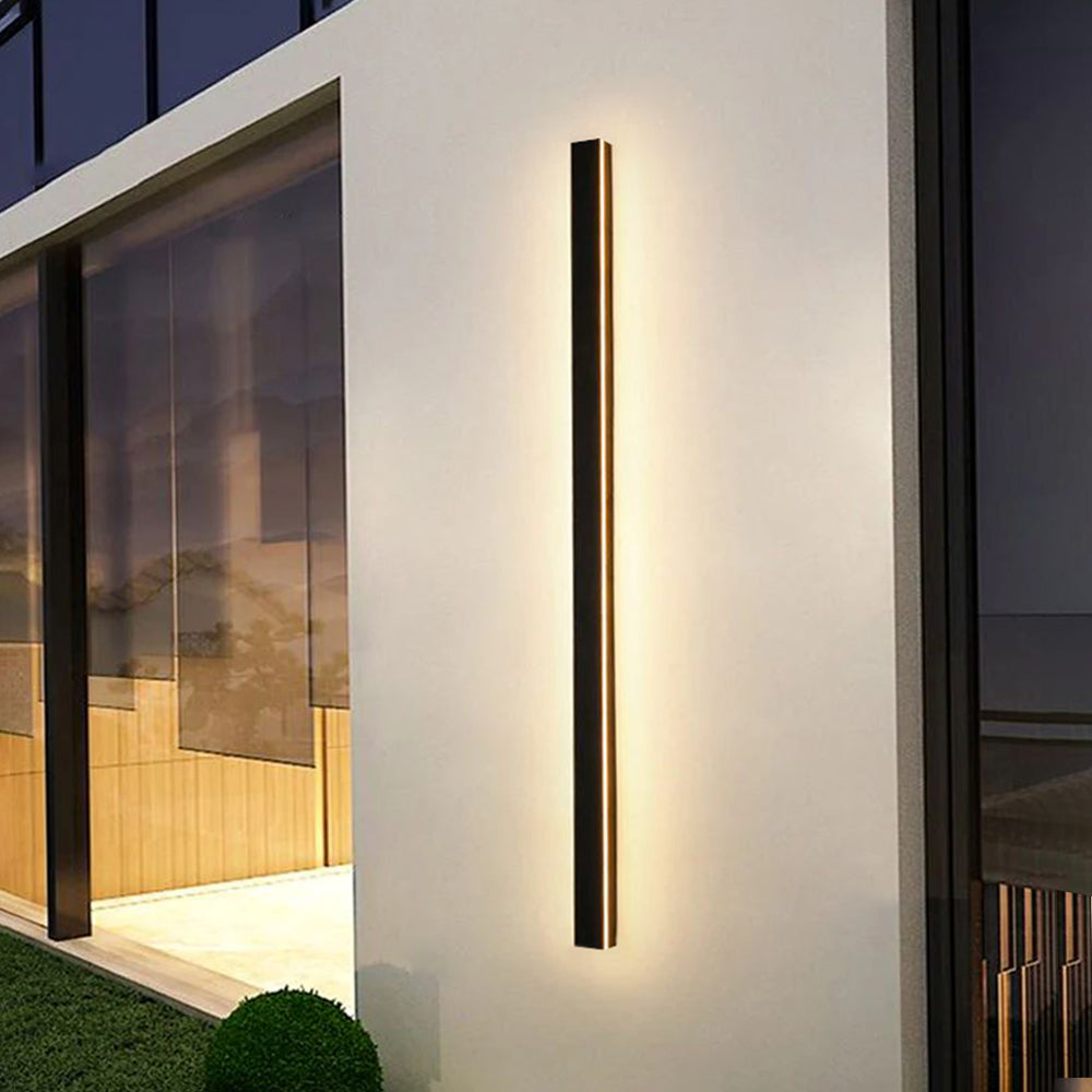 Architectural Vertical LED Wall Light – view 3 | BROKLEN