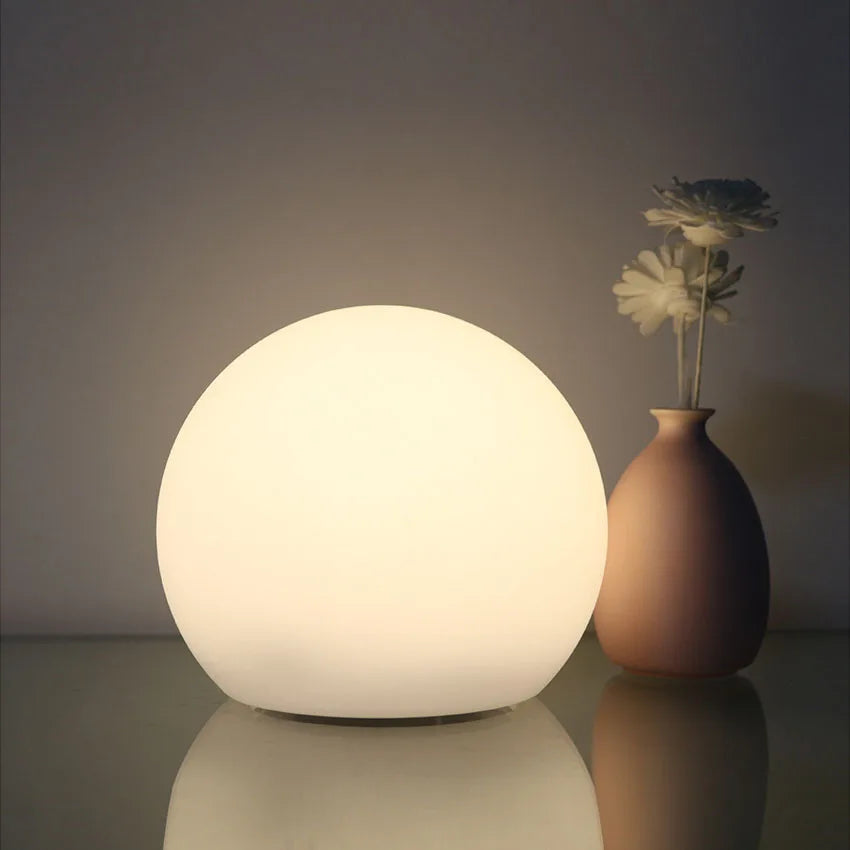 Colour Changing LED Globe Lamp with Remote