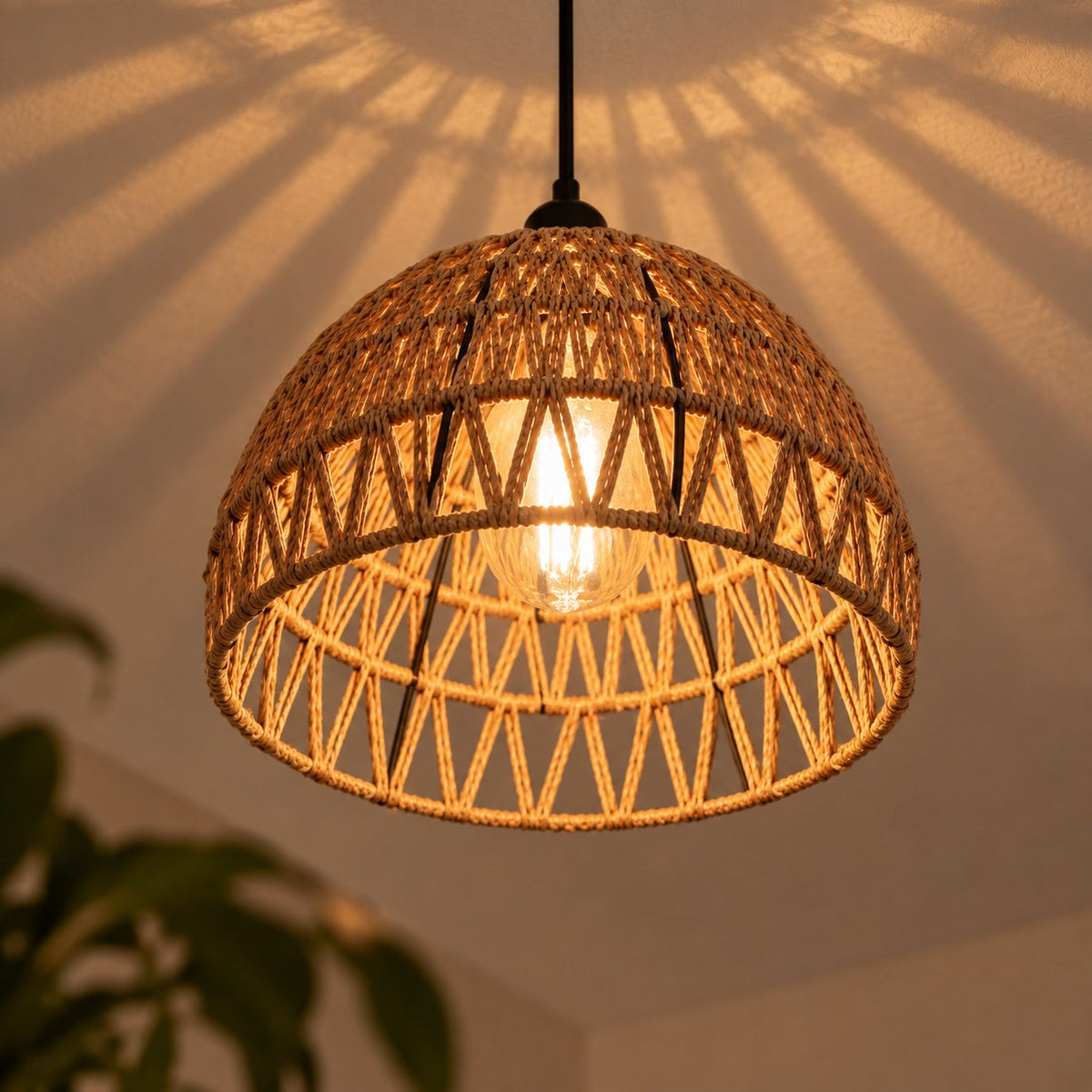 Japanese Woven Rattan Dome Pendant Light, Ø 30 cm – view 12 | BROKLEN