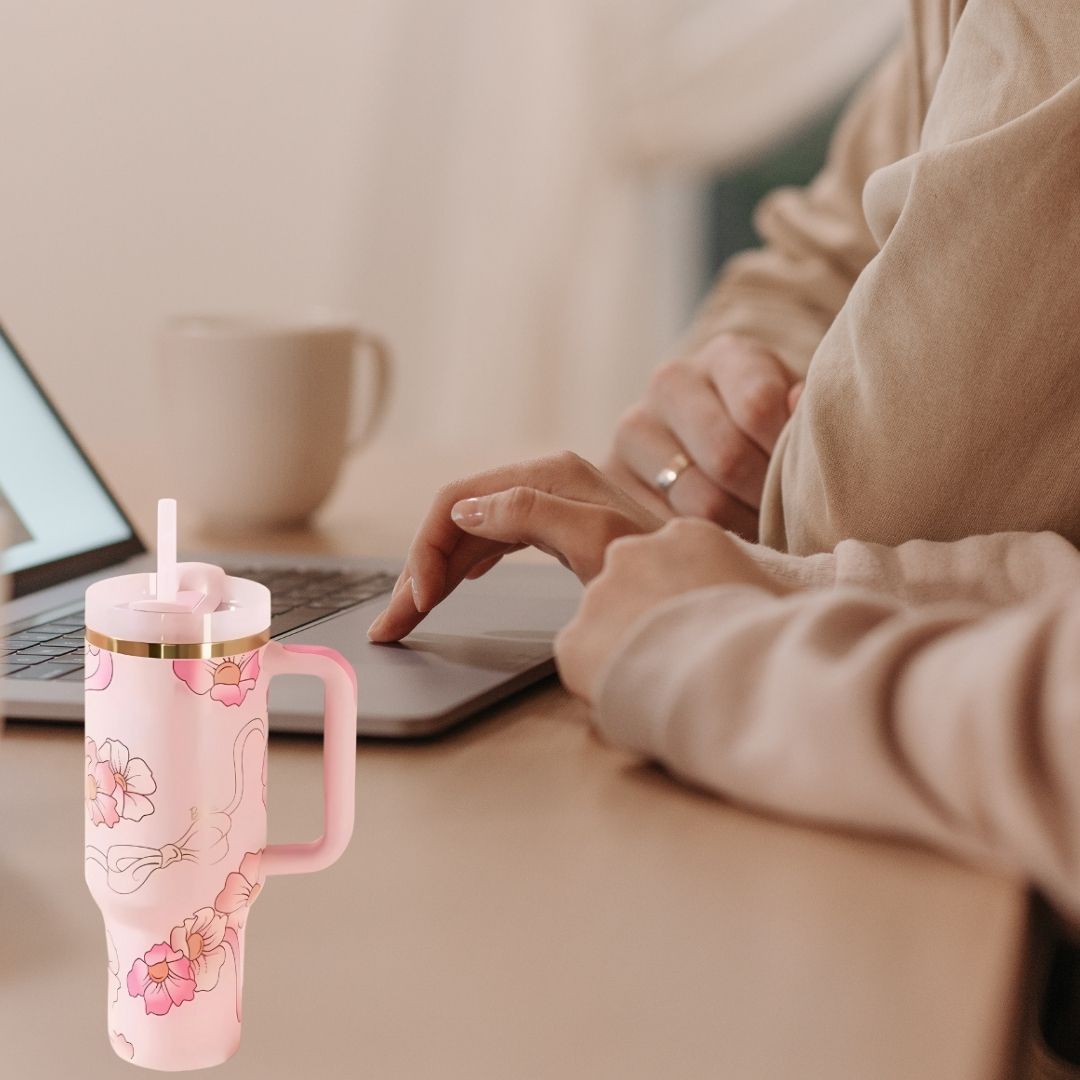 Floral Pattern Insulated Tumbler With Handle And Straw Lifestyle - Broklen