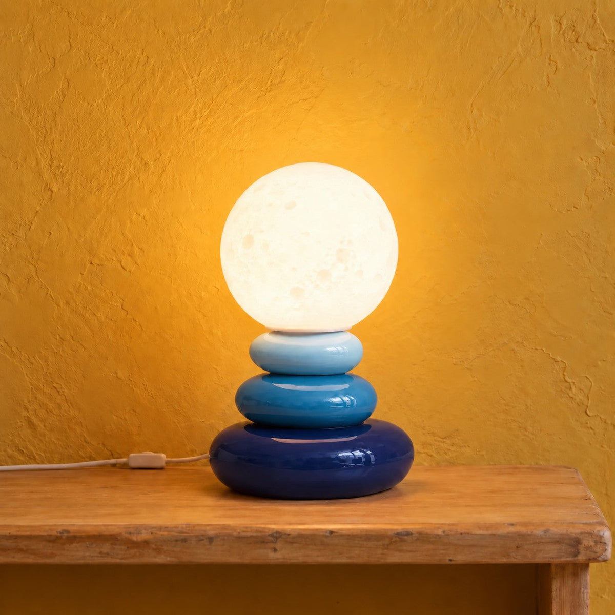 Stacked Ceramic Pebble Table Lamp with Moon Globe – view 7 | BROKLEN