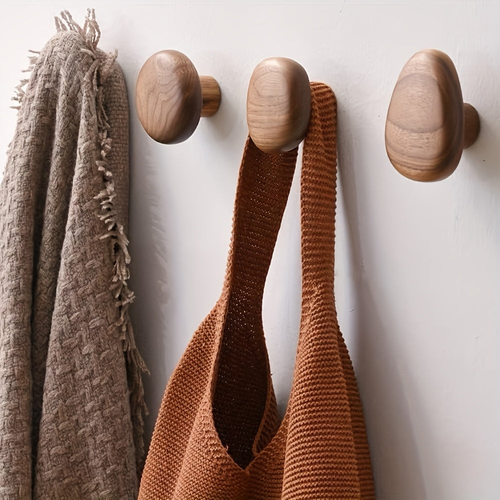Round Wooden Wall Hooks Set – view 2 | BROKLEN
