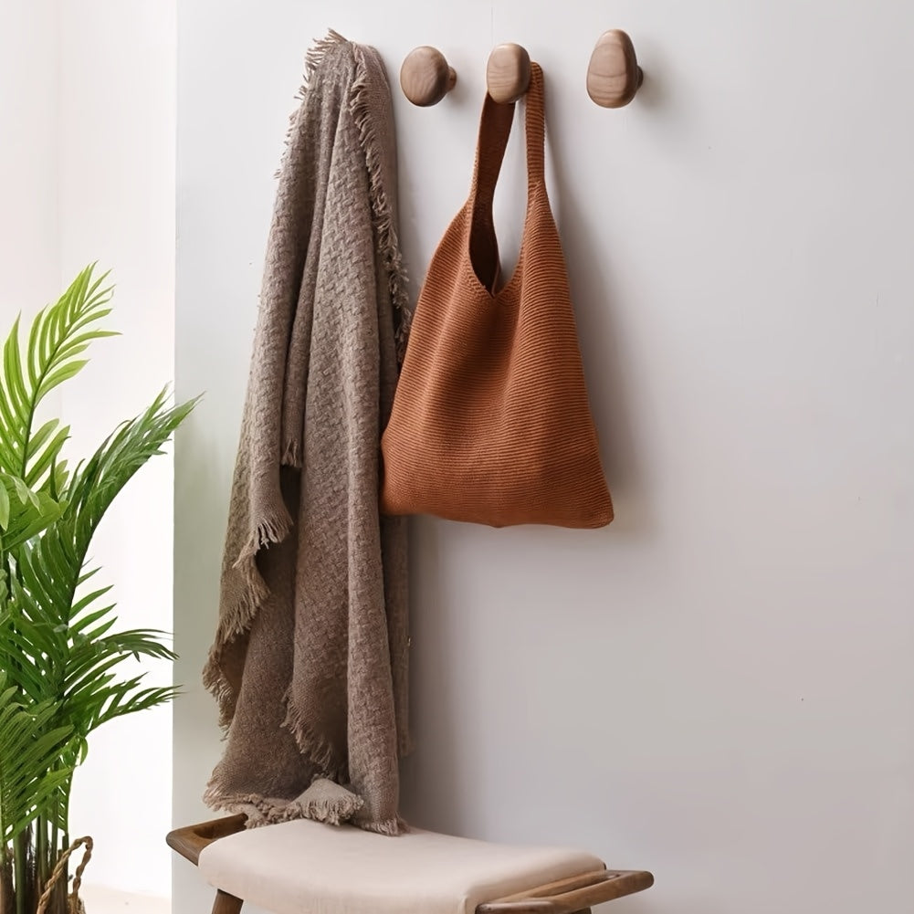 Round Wooden Wall Hooks Set – view 3 | BROKLEN
