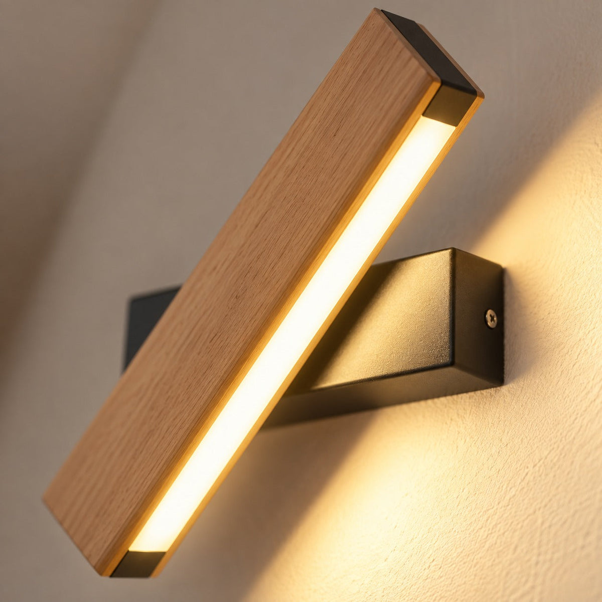 Solid Wood LED Reading Wall Light, Pivoting Head – view 67 | BROKLEN