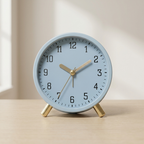 Silent Analogue Desk Clock with Numbered Dial