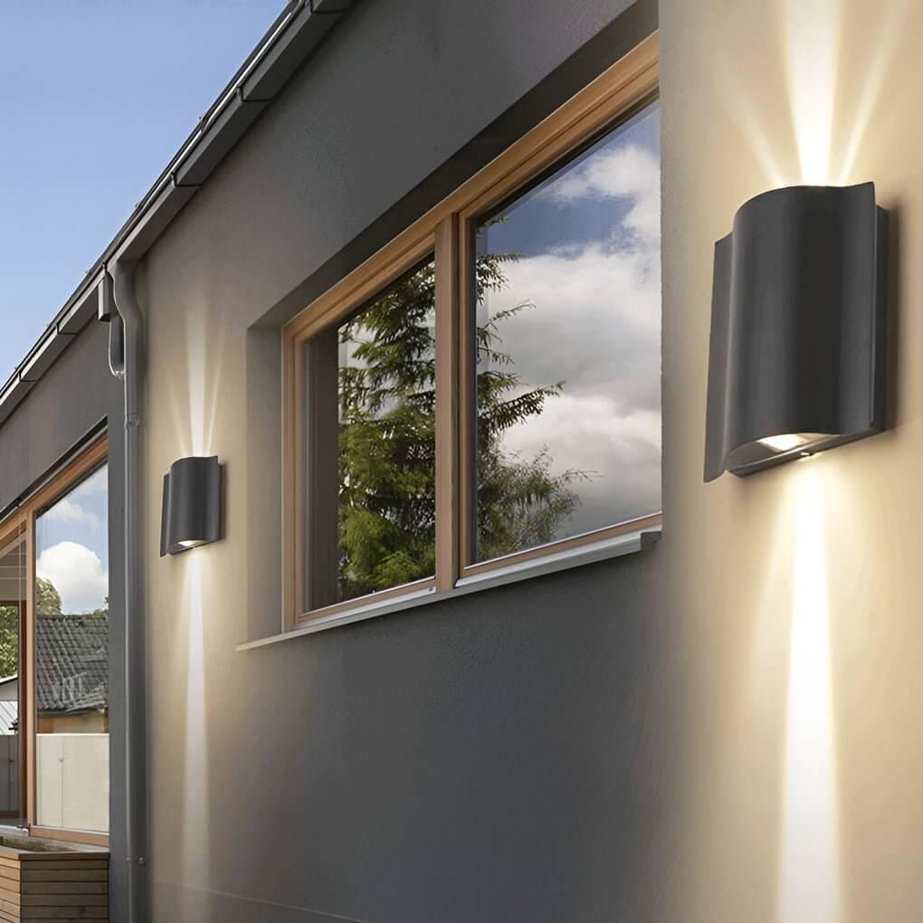 Modern Wave LED Outdoor Wall Light – view 2 | BROKLEN
